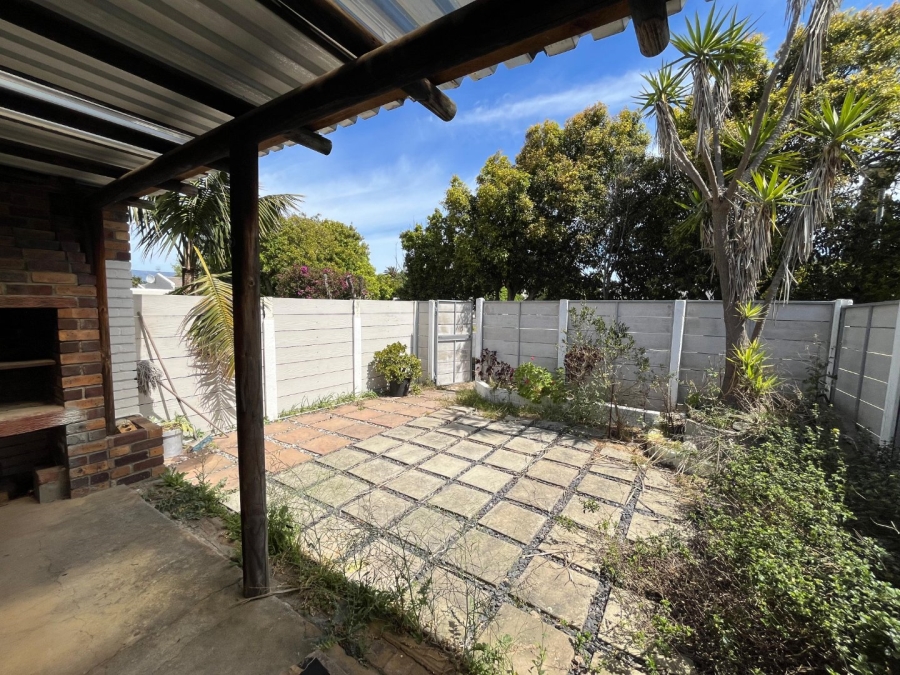 2 Bedroom Property for Sale in Table View Western Cape